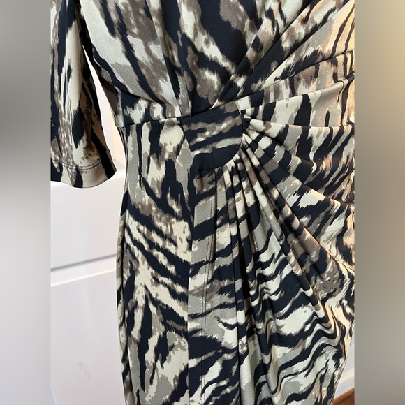 Connected Black and Tan Animal  Patterned Dress - size 12 P - Picture 16 of 17